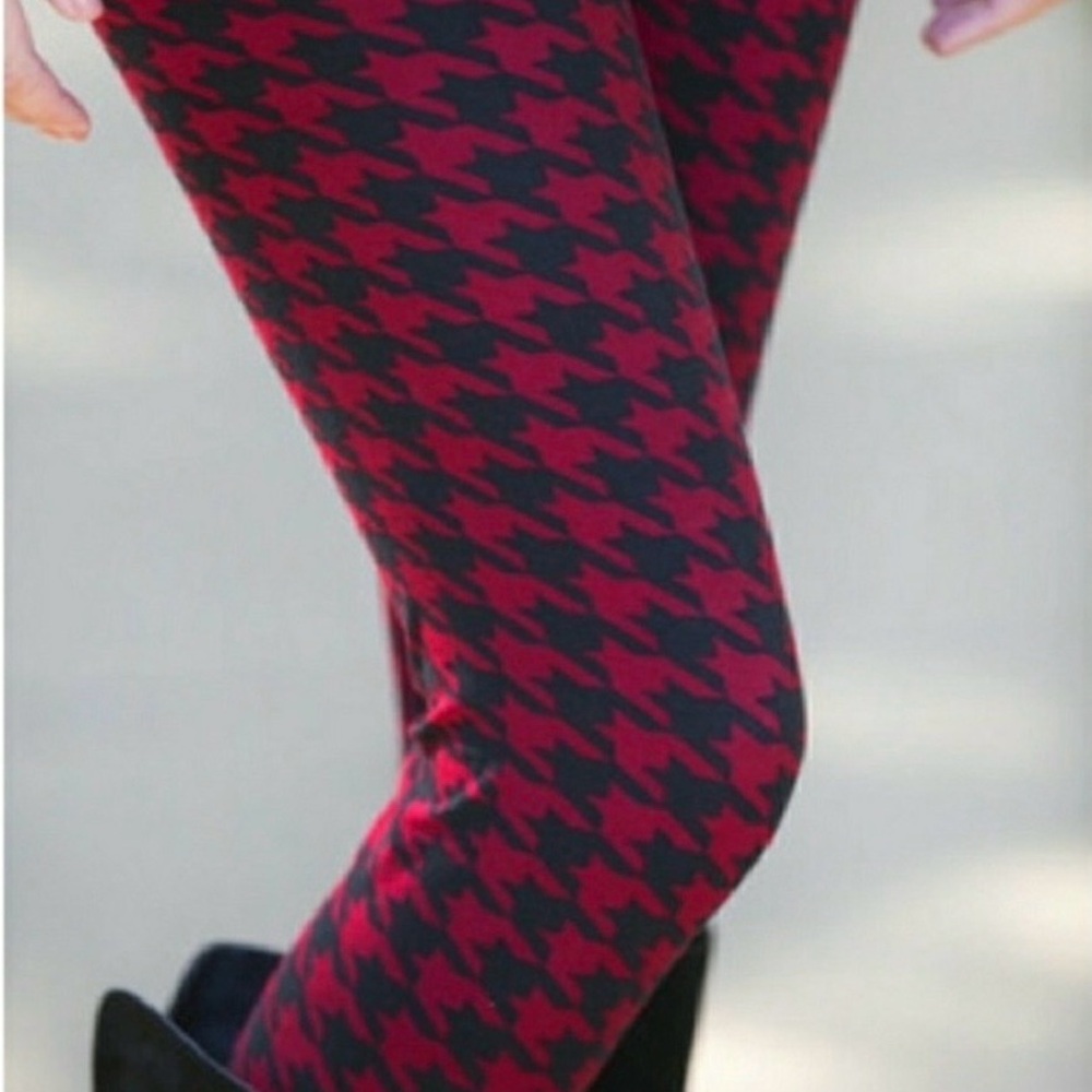 Infinity Raine Red and Black Houndstooth Leggings